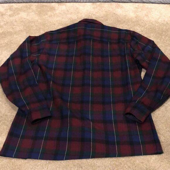 Nwt WinterWeights by Van Heiden plaid button down shirt size medium. - Picture 4 of 4